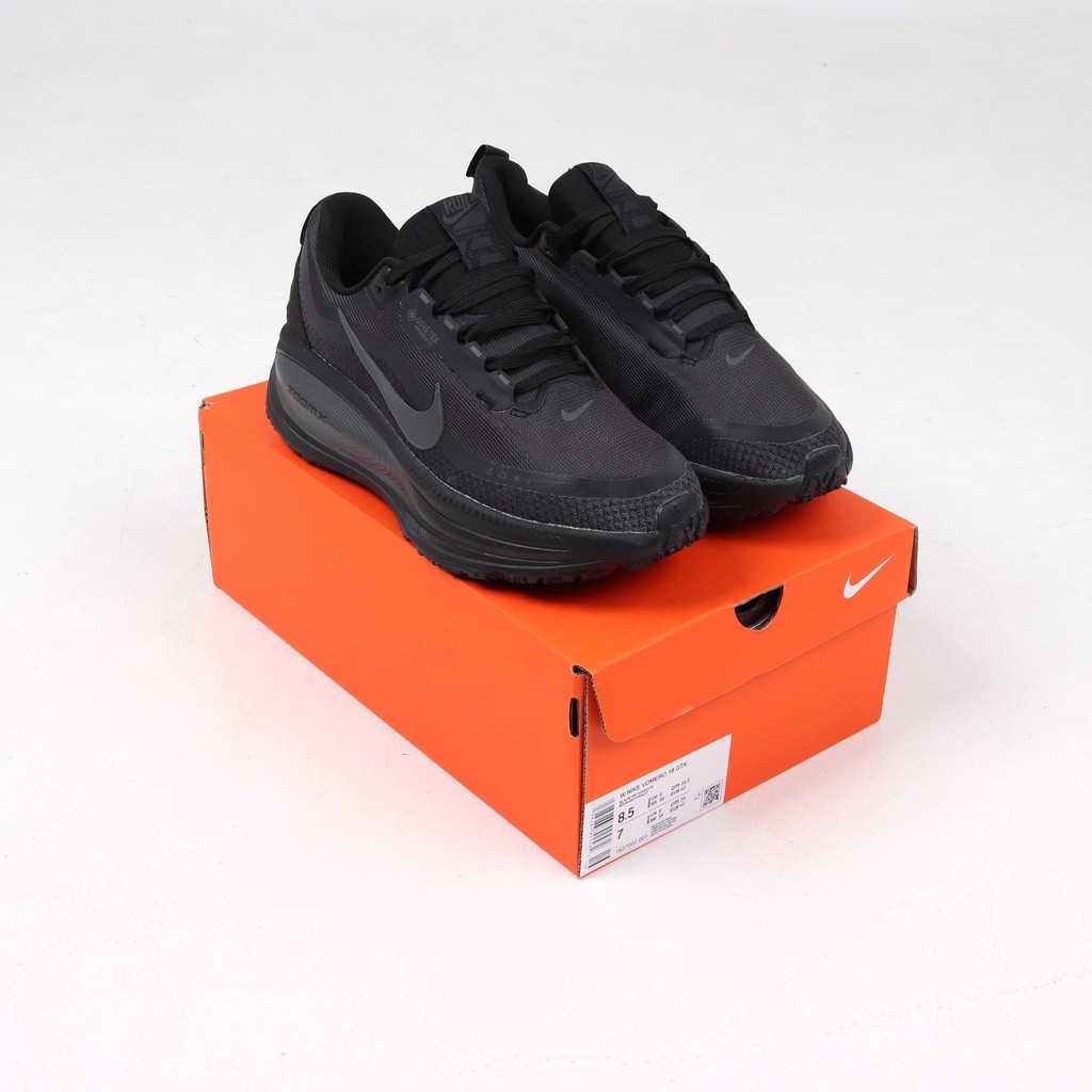 (BLMNKY) Sepatu Sneakers Nike Zoom Vomero 18 GoreTex Black Anthracite