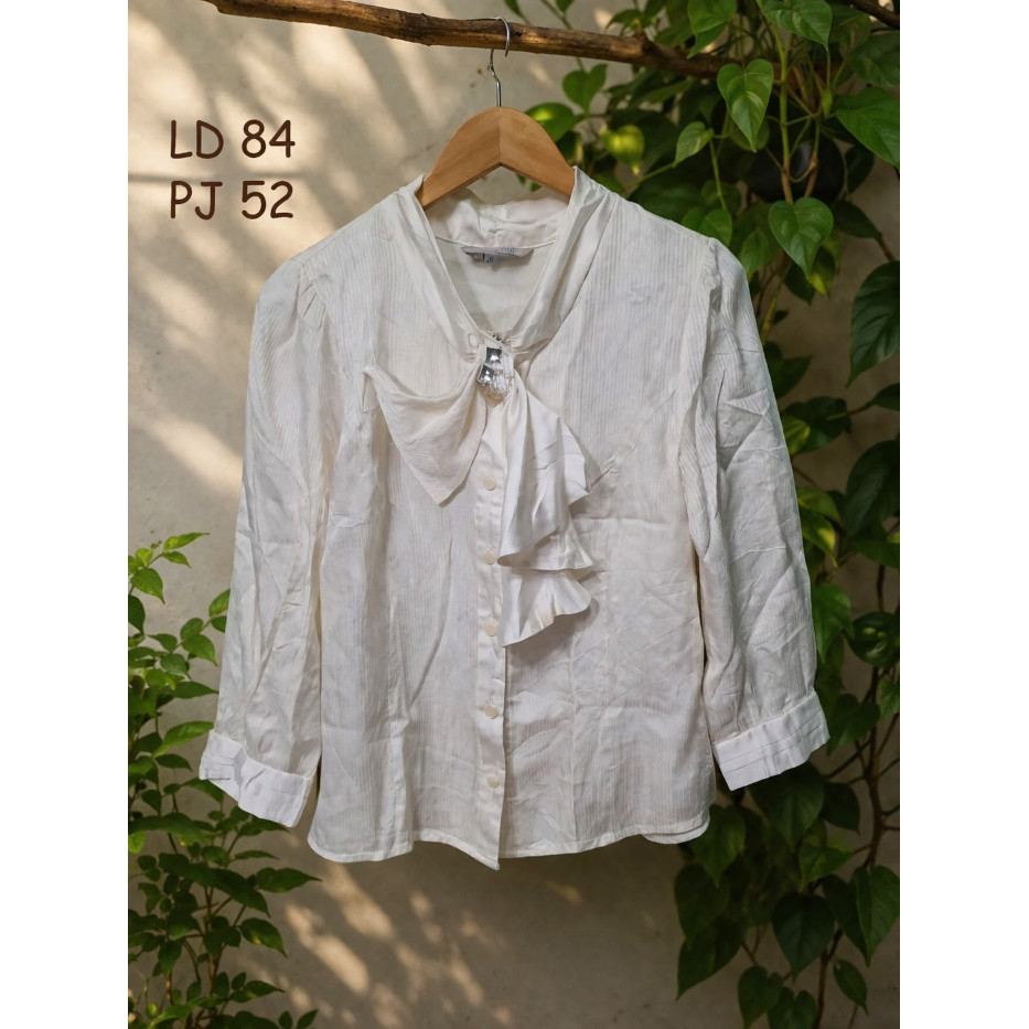 Blouse Putih Polos Bahan Satin Chiffon