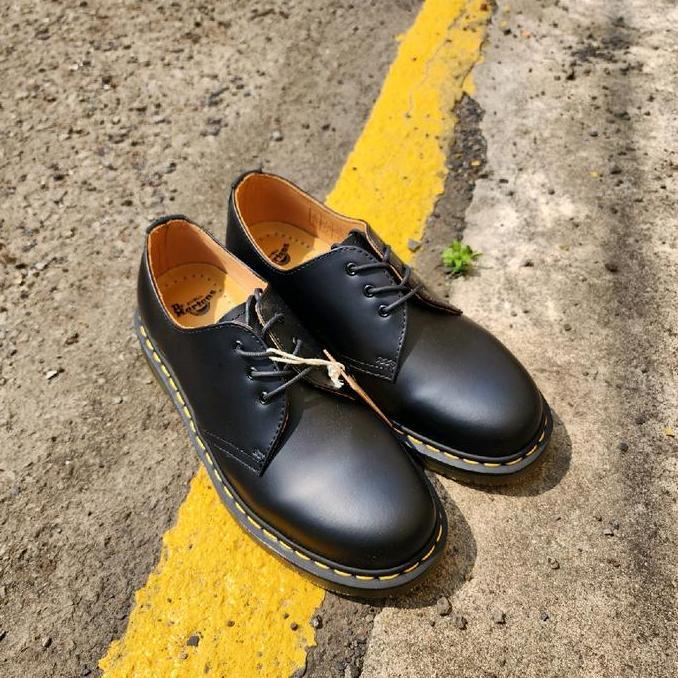 Sepatu Docmart Boots Pria 1461 black smooth low 3 Hole Ultimate PK Quality classic smooth leather