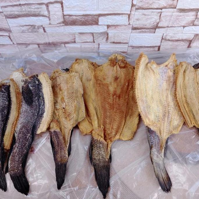 Umido- Makanan Segar & Beku ,Ikan Asin Gabus/ Ikan Asin Gabus Jumbo Kering   Food