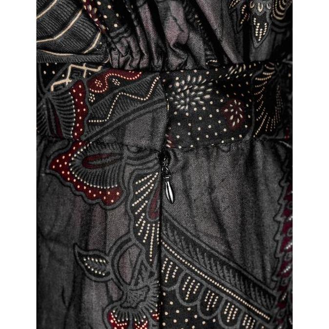 Laskala x IVOR Kamal Skirt Rok Batik Hitam Panjang