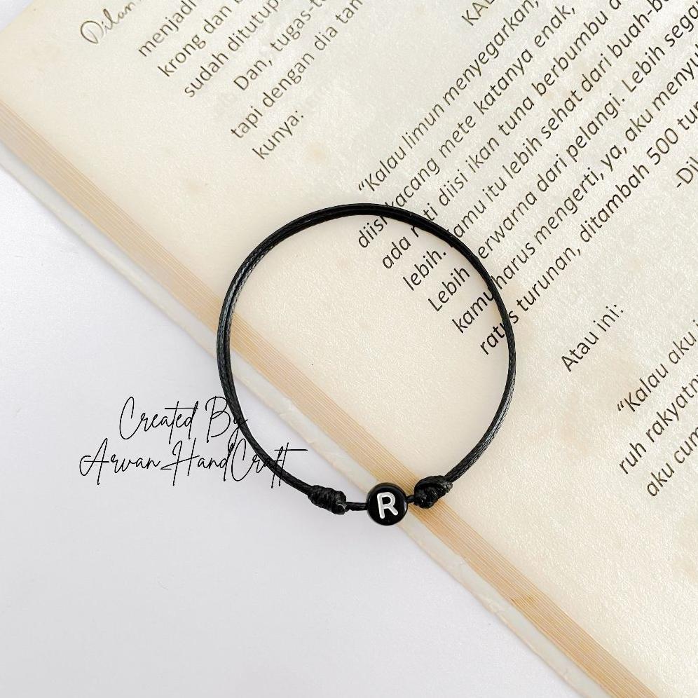 LIMITED Gelang Inisial Bulat Hitam / Gelang Tali Inisial / Gelang Inisial Bulat Pipih