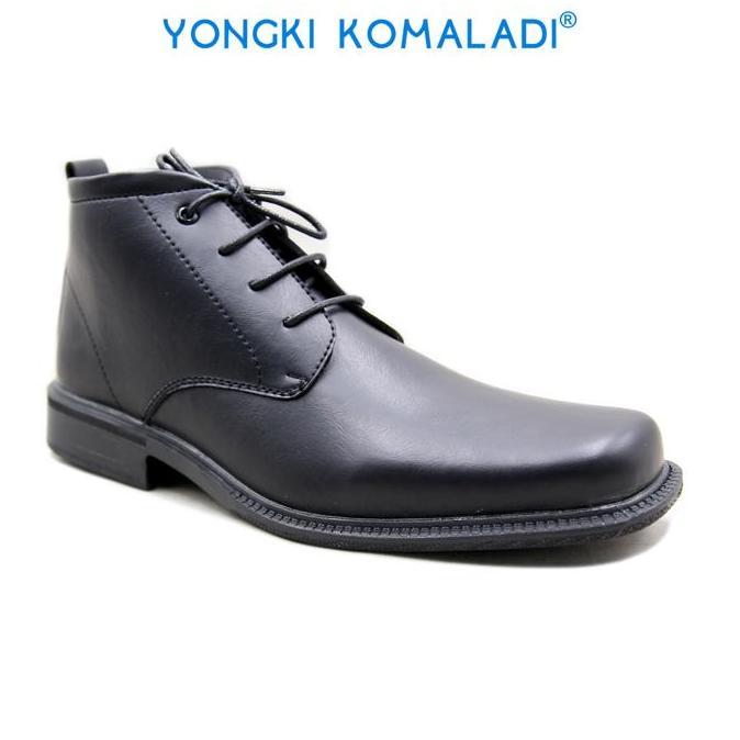 [ Original ] Yongki Komaladi Boots Ol-Ad11294-23 Men Hitam Shoes Pria