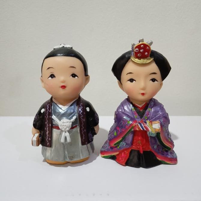 Patung Pajangan Souvenir Boneka Jepang Japan Baju Ungu
