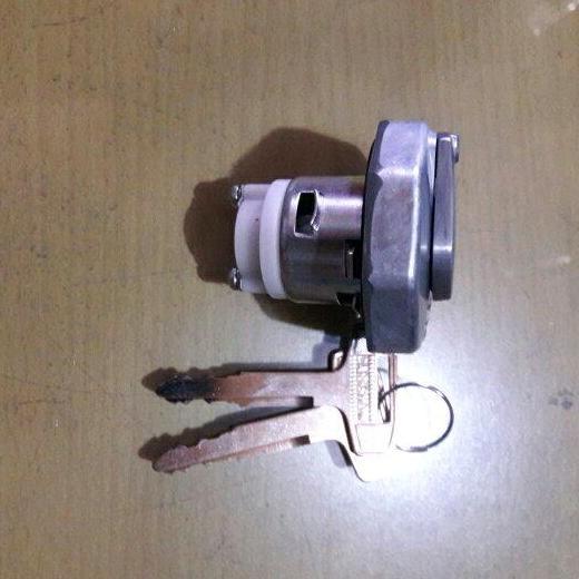 TUTUP TANGKI SOLAR MITSUBIHSI CANTER SPARE PART MOBIL READY