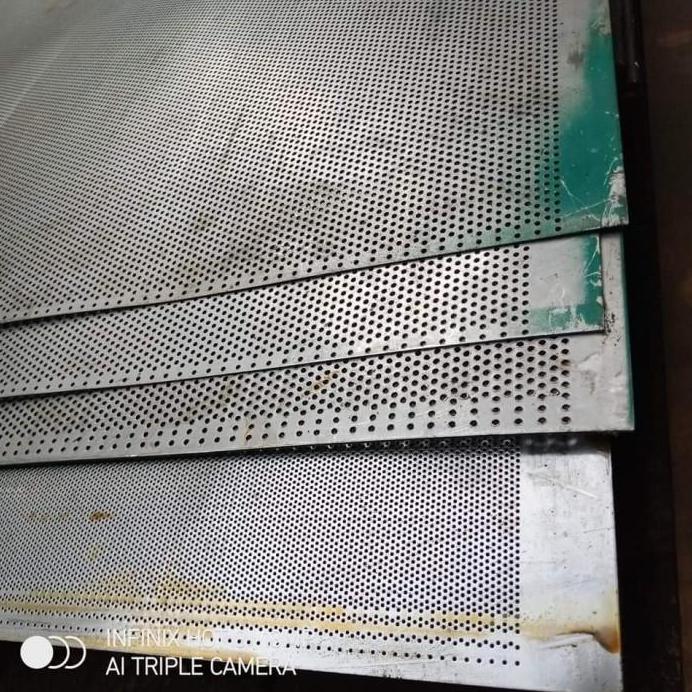 plat lubang 304 1mm lubang 1mm 350 x 450mm