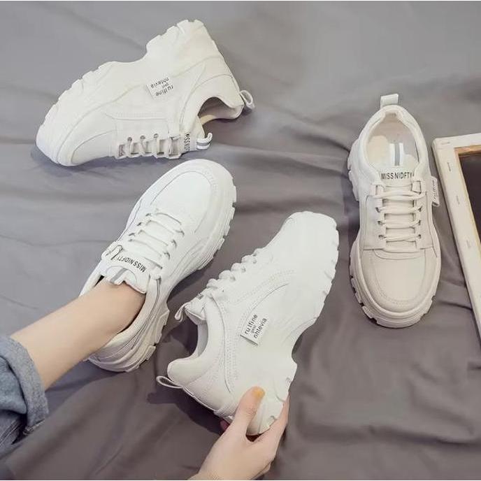Sepatu Casual Sport Putih Cewek Sepatu Kasual Wanita Sneakers S15 Fullwhite Casual Shoes Hitam Cewek