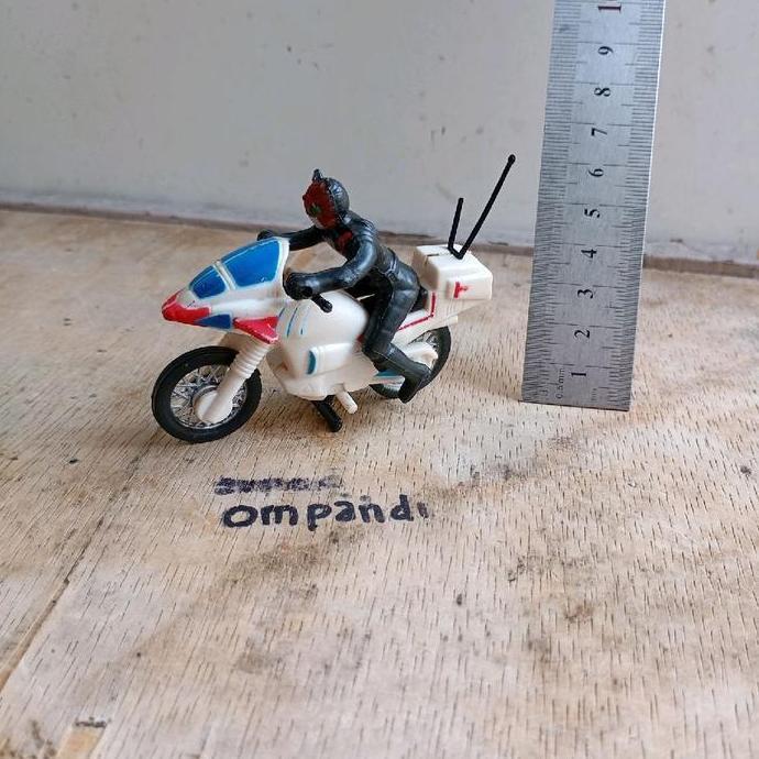 2 PCS MAINAN MOTOR DAN FIGURE KAMEN RIDER ZX CS99
