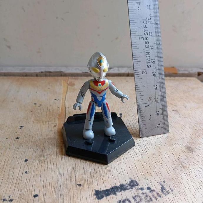 FIGURE ACTION ULTRAMAN DYNA MINI CS99
