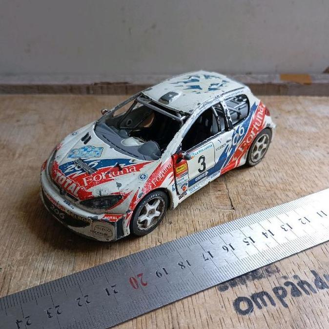 DIECAST SAICO 1/32 MOBIL PEUGEOT WRC CS99
