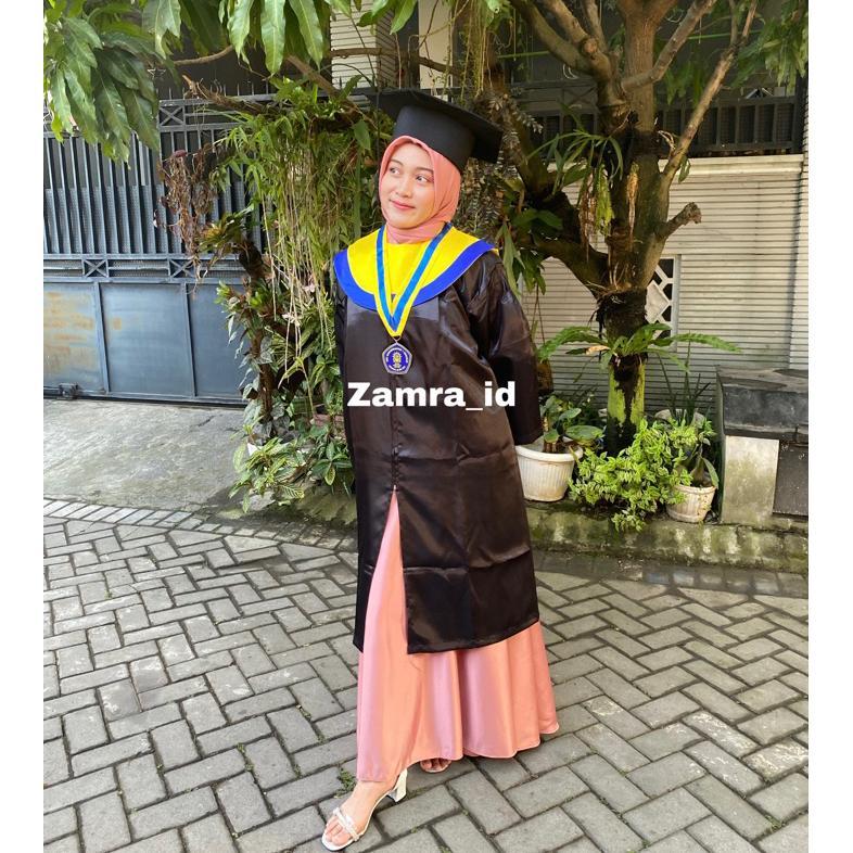 SET TOGA WISUDA LENGKAP bahan satin untuk SD SMP SMA DIPLOMA SARJANA dan sederajat Diskon