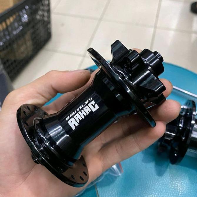 Hub FreeHub NAUTILUS MICRO SPLINE RAKAC 12 Speed 4 In 1 32 Hole Ratchet Technology Hitam Six Bolt Or