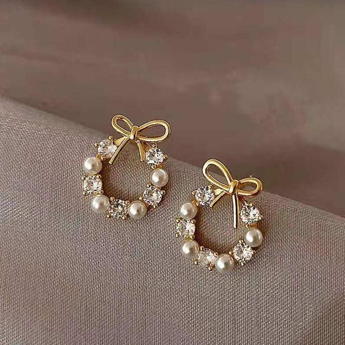 Anting-anting Anak Perempuan
