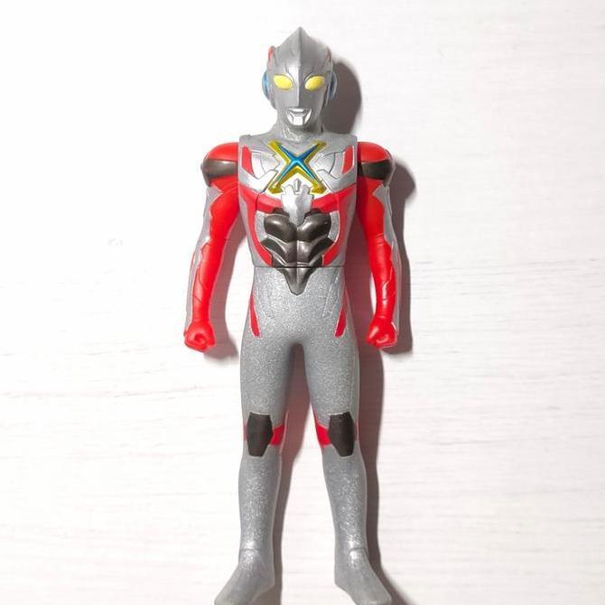UHS ULTRAMAN X ACTION FIGURE VINYL 14 CM BANDAI LANGKA RARE OC99