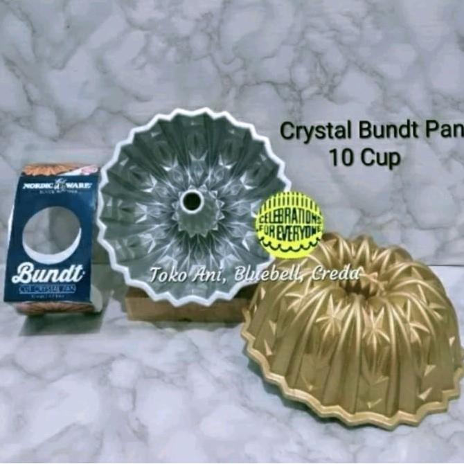 Nordic Ware Crystal Bundt Pan 10 Cup / 2.3 Ltr, 23.5cm H 9.3cm ( 92877 )