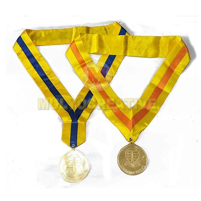 ORIGINAL MEDALI WISUDA UNIVERSITAS TERBUKA MEDALI UT MEDALI KELULUSAN