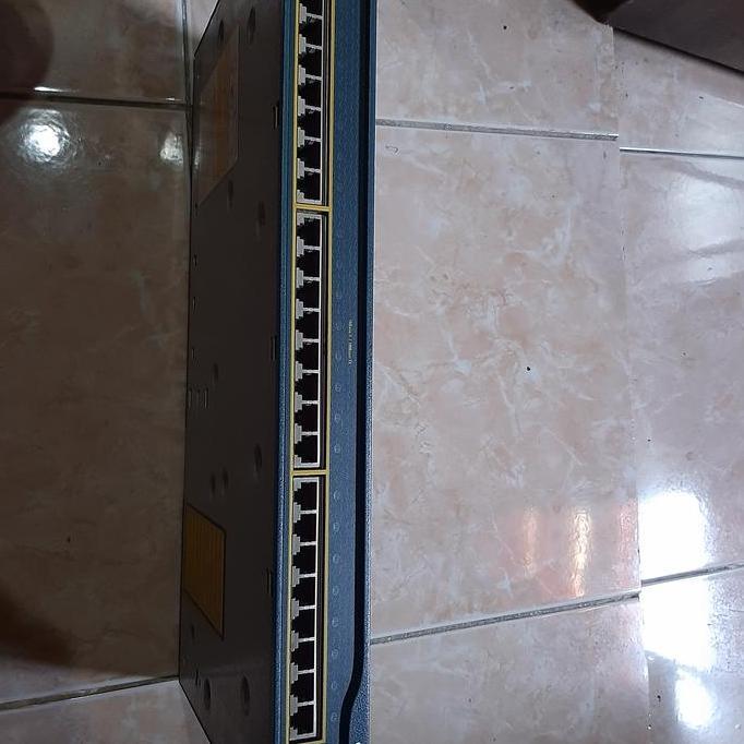 SWITCH CISCO CATALYST 2950 24 PORT SAF12