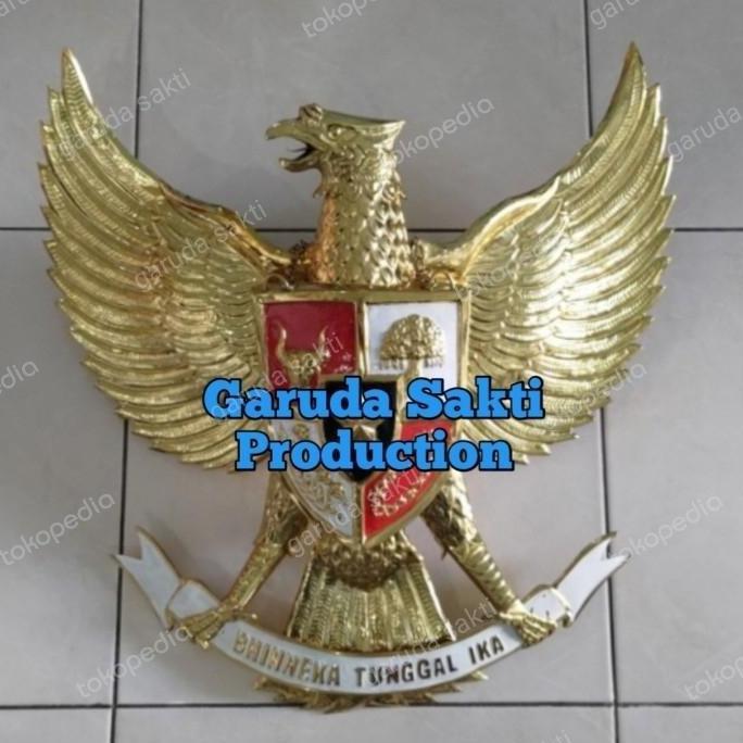 Lambang garuda pancasila logam kuningan 35 cm