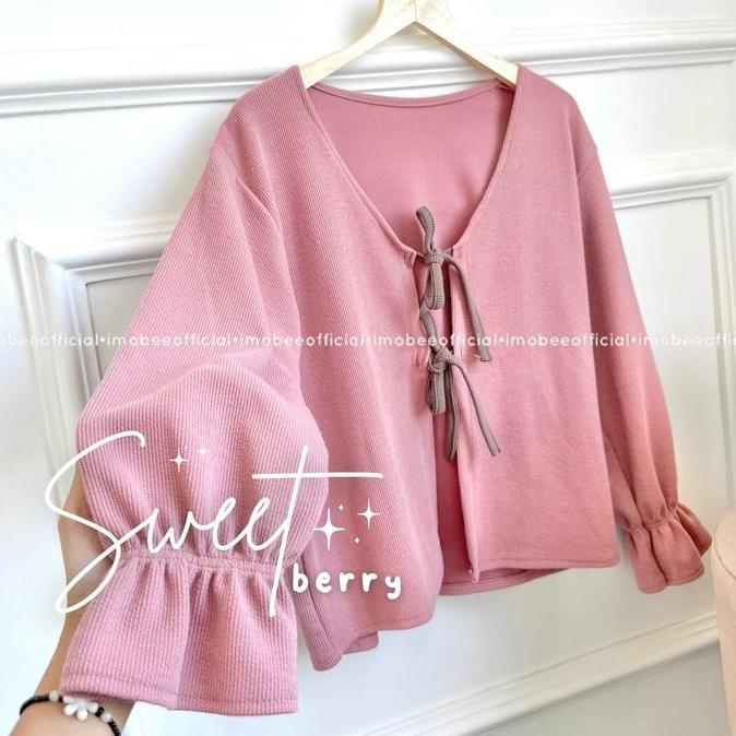 Rioren- Sweet Berry Outer // Cardan Snowrib Tali So Mi Ikat Pita Crop