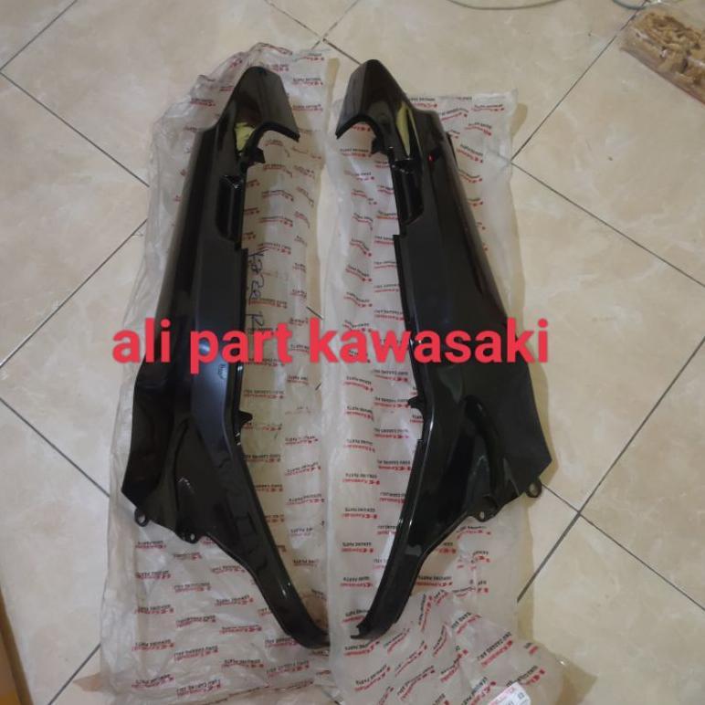 cover body bodi belakang kaze/kaze r hitam 2000/2004 original