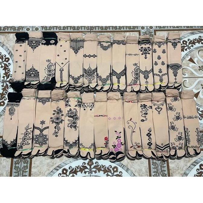 Zulekha Muslimah KAOSKAKI SERI KREM CAMPUR MOTIF DEWASA Bahan Nylon Spandek Ukuran L PJ 38cm Te Hita