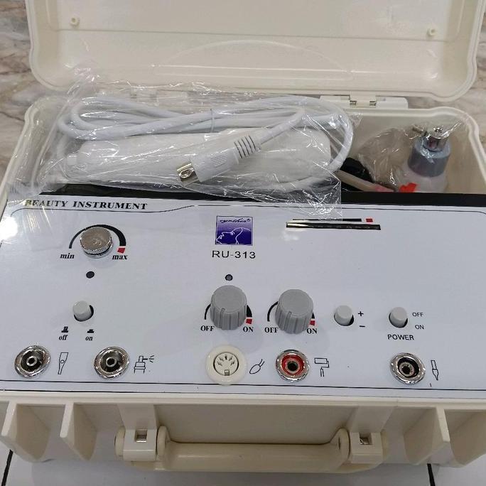 Beauty Master 4 IN 1 Alat Facial Galvanic Pembersihan Wajah dengan Fungsi Vacum Comedo Spray High Fr