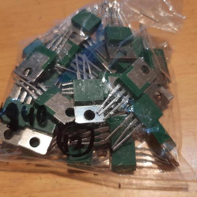 TRANSISTOR 2SA940 2SA 940 A940 TOSHIBA ORIGINAL HIJAU GREEN NOS BBM27