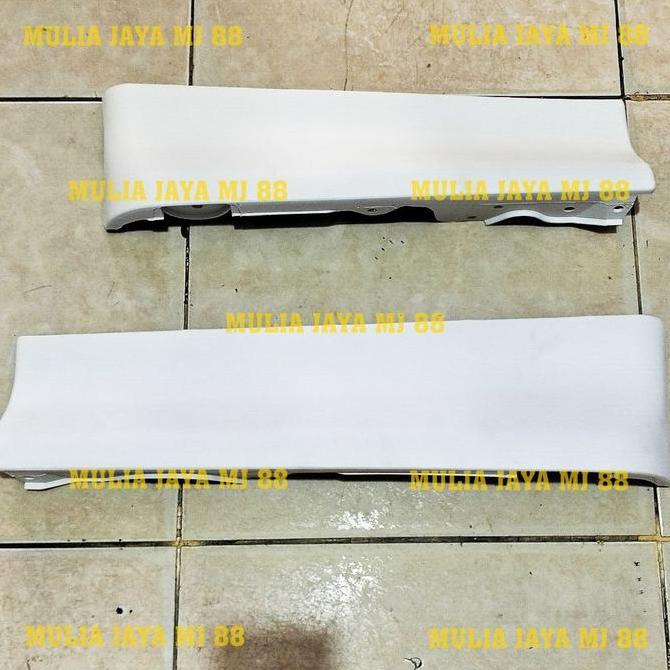 Fender Samping Hino Lohan TI, Hino 500/Garnish Pillar Hino Lohan TI, Hino 500 PUTIH
