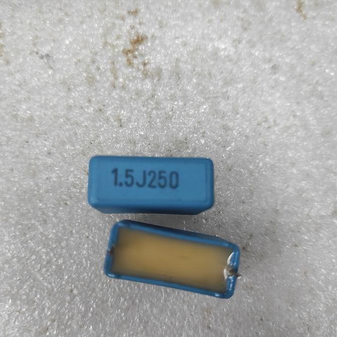 CAPASITOR155 250V 1,5UF 250V MJ27