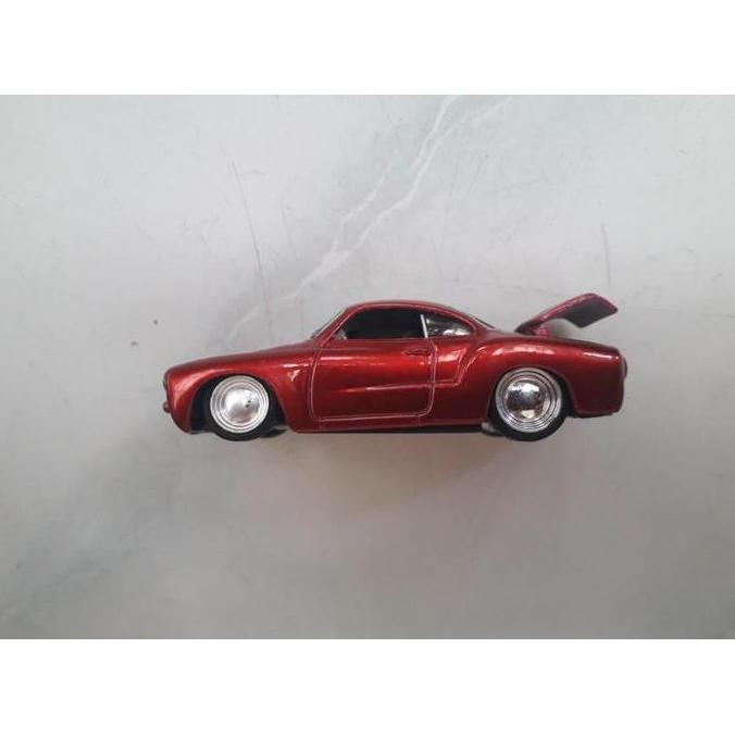 0271 ASSORTED DIECAST LOOSE : MAISTO - 1966 VW KARMANN GHIA. RED - RARE. MCS27