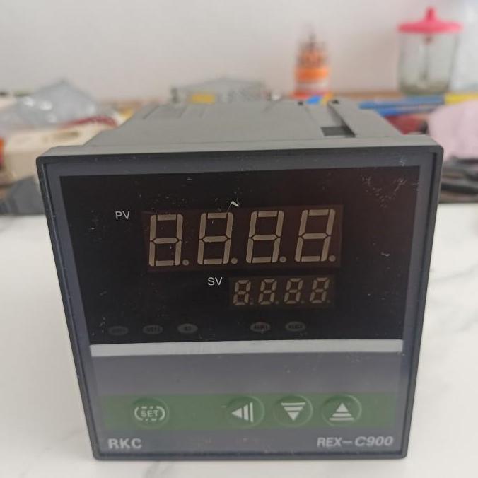 REX-C900 INPUT 0-5V OUT RELAY SSR DIGITAL CONTROLLER 96 X 96 MM 220V AT88