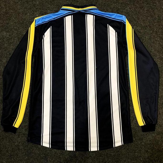 MFZ-RETRO LONGSLEVE EFOOTBALL  KIT JERSEY