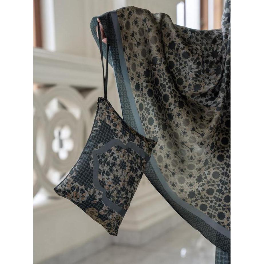 Buttonscarves - Haramain 2 Prayer Robe