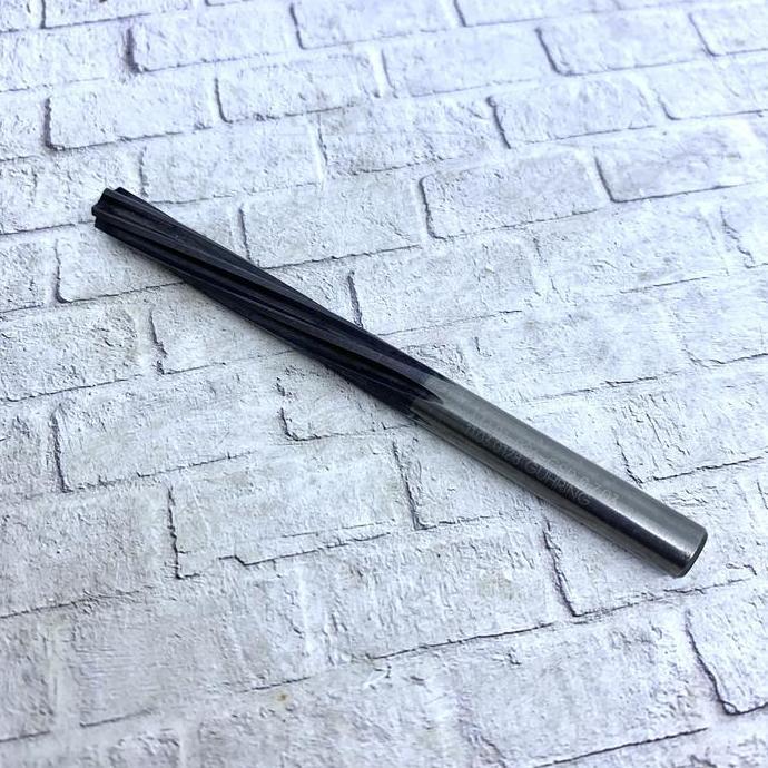 REAMER 7.03 MM SPIRAL SP ULIR KIRI CARBIDE BEKAS SEKEN MULUS PROMO
