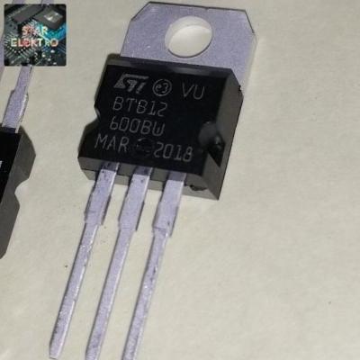 BTB12 600BW 600 BTB12600BW BTB12-600BW TRIACS TRIAC TO-220 12A 600V SE27