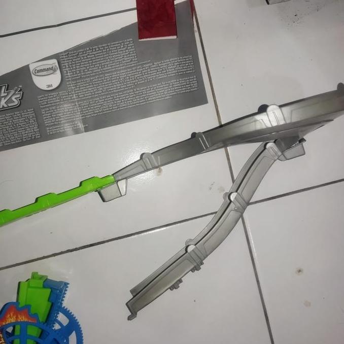 Track Hotwheels WallTrack bekas