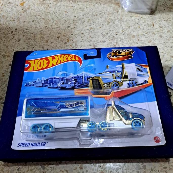 hot wheels track fleet truck