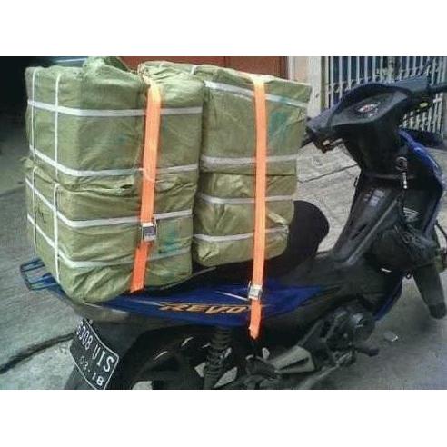 Tali Tidon/Tali Gesper Pengikat Barang di Motor Ratchet Tie Down Set