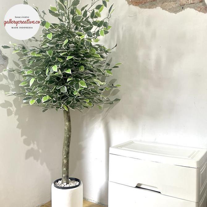 pohon artificial besar aesthetic