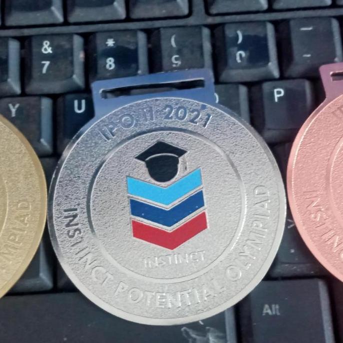 medali kuningan custom wisuda/medali Kuningan ecing