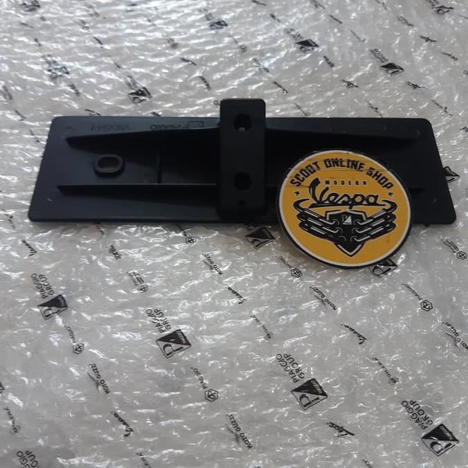 DUDUKAN PLAT NO VESPA MATIC S