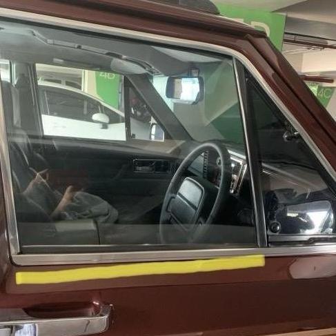 KARET PELIPIT CHEROKEE / XJ LUAR ORIGINAL DAN TERPERCAYA