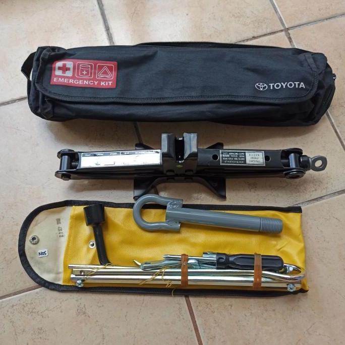 dongkrak mobil calya sigra avanza xenia toyota daihatsu honda dll