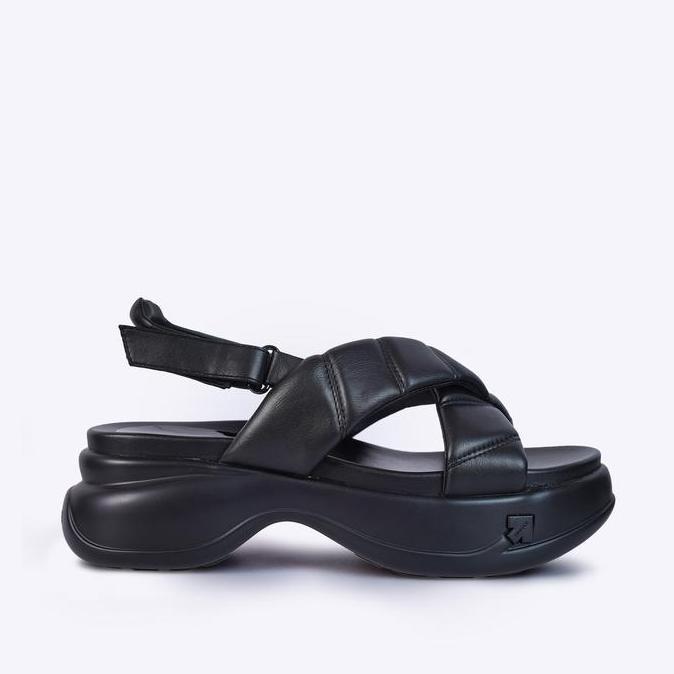 TRACCE NERIAH BLACK - SEPATU PLATFORM SANDAL WANITA