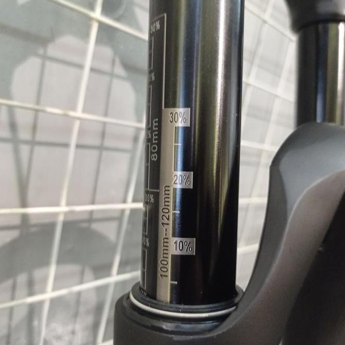 Fork suspensi 26inc Tapered Maxxlite air fork Remote import