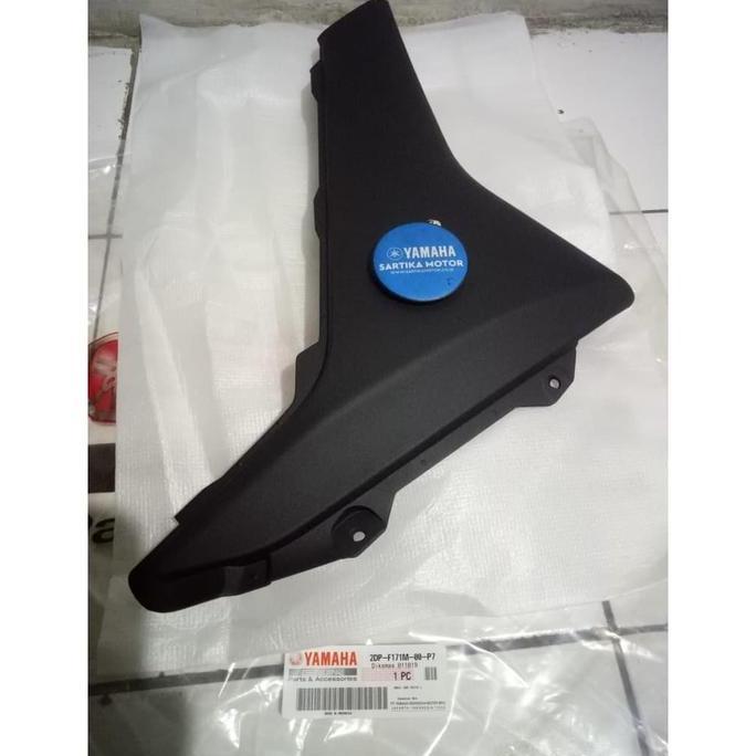 Mole Side Cover Original Mole Side Cover 2 Yamaha Nmax