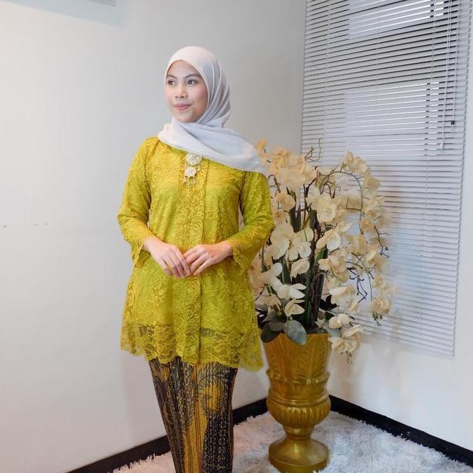 setelan dan atasan kebaya Kartini  bahan burkat moderen kebaya jumbo lamaran wisuda  Wanita Baju Pes
