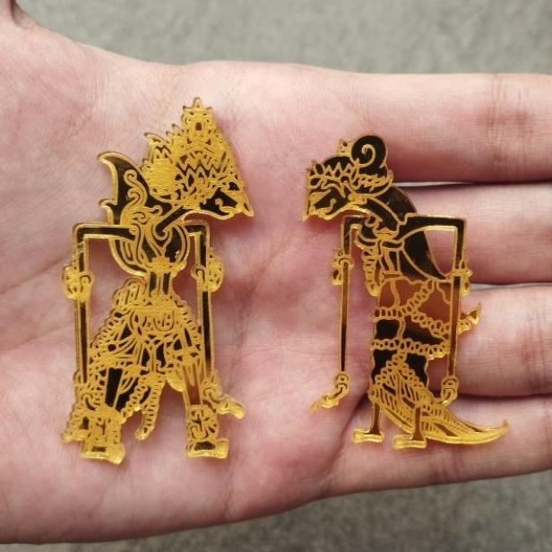 Ukiran Wayang Rama & Shinta Motif Akrilik Mirror Gold Hiasan Mahar Wayang / Mahar Wayang