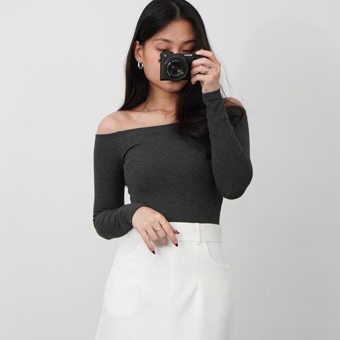 Karakiri - Gigi Karakiri Gigi Off Shoulder Top Sabrina