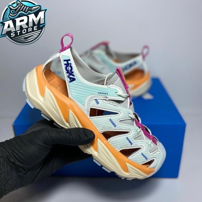 Sandal Hiking Wanita Hoka One One Hopara Grey Krem
